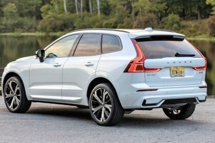 New 2022 Volvo XC60 - Compact Luxury Crossover SUV Facelift