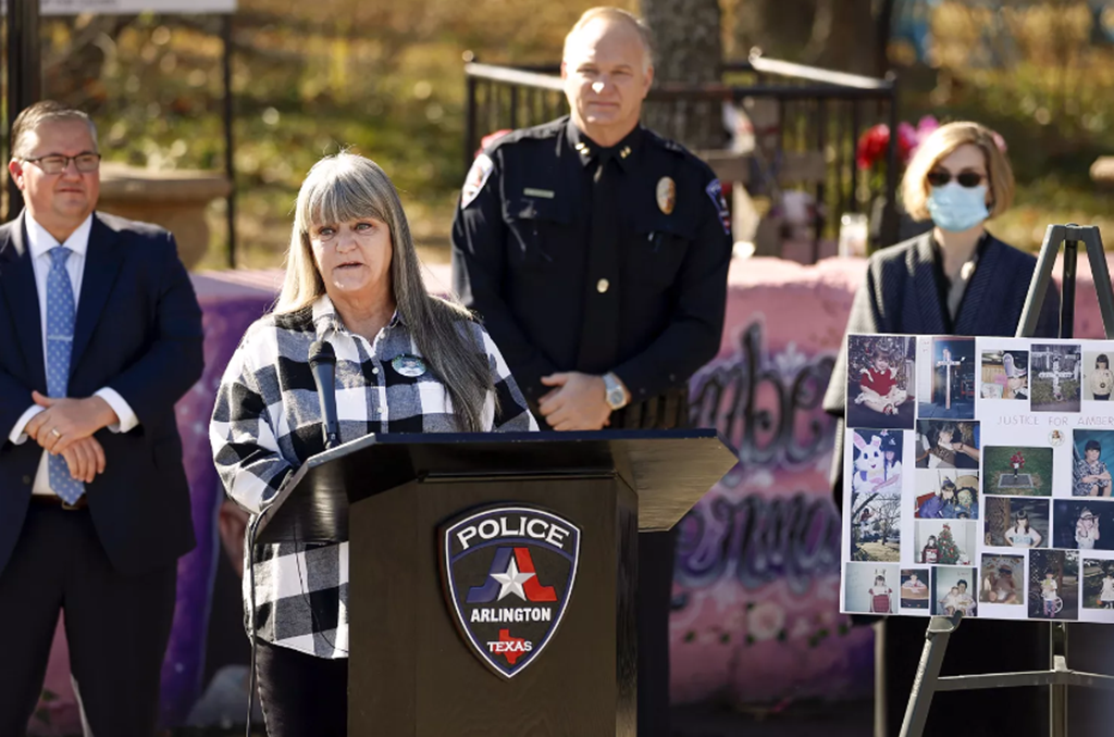 Donna Williams, the mother of Amber Hagerman, during a press conference (Source: People)