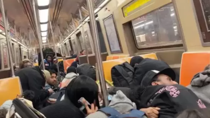 On Thursday, New York City witnesses a horrific subway shooting.(X)