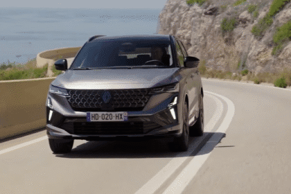 New 2026 Renault Austral Hybrid Compact Crossover SUV Facelift